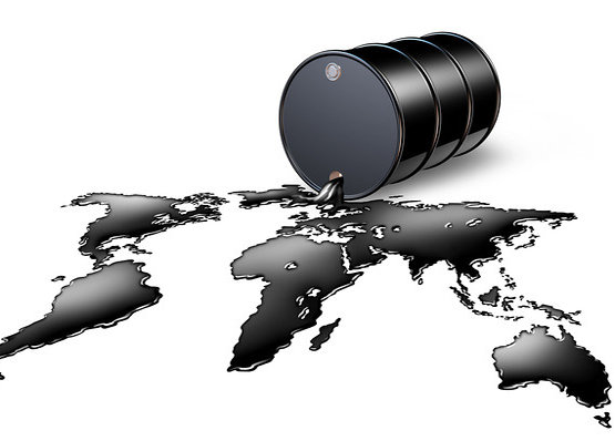 گزارش بانک مرکزی آمریکا قیمت نفت را زمین زد