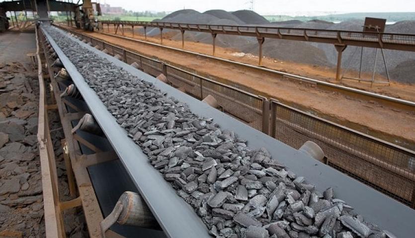 تست گرم نوار نقاله انتقال سنگ آهن از معدن سنگان