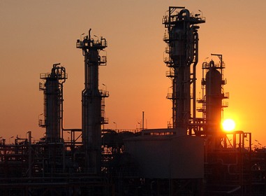 توافقنامه راه‌اندازی آزمایشگاه‌های مرجع نفت در قشم امضا شد