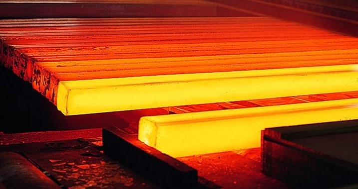 قیمت آهن و فولاد کاهش نمی‌یابد/ درب آهنین تحریم‌ها در کوره‌های فولادسازان