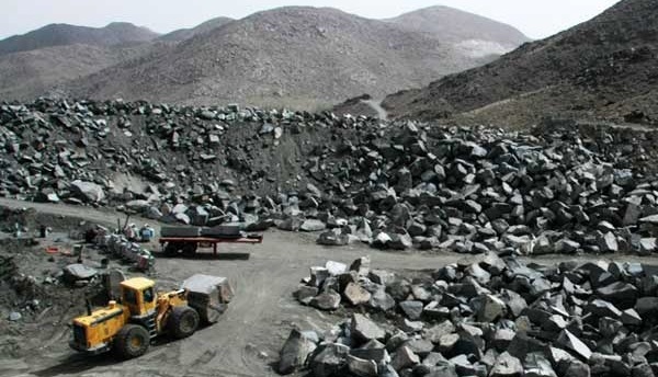 اعمال عوارض ۲۵ درصدی، صادرات سنگ آهن از خام فروشی فولاد جلوگیری می‌کند