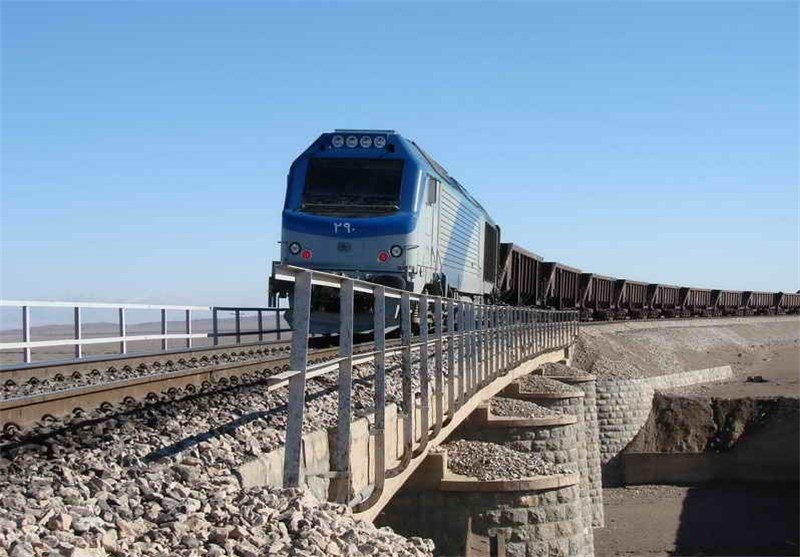 قطار ۲ طبقه همدان - تهران راه‌اندازی می‌شود