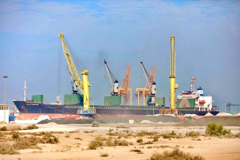 کشتی حامل خاک فسفات در بندر بوشهر پهلو گرفت