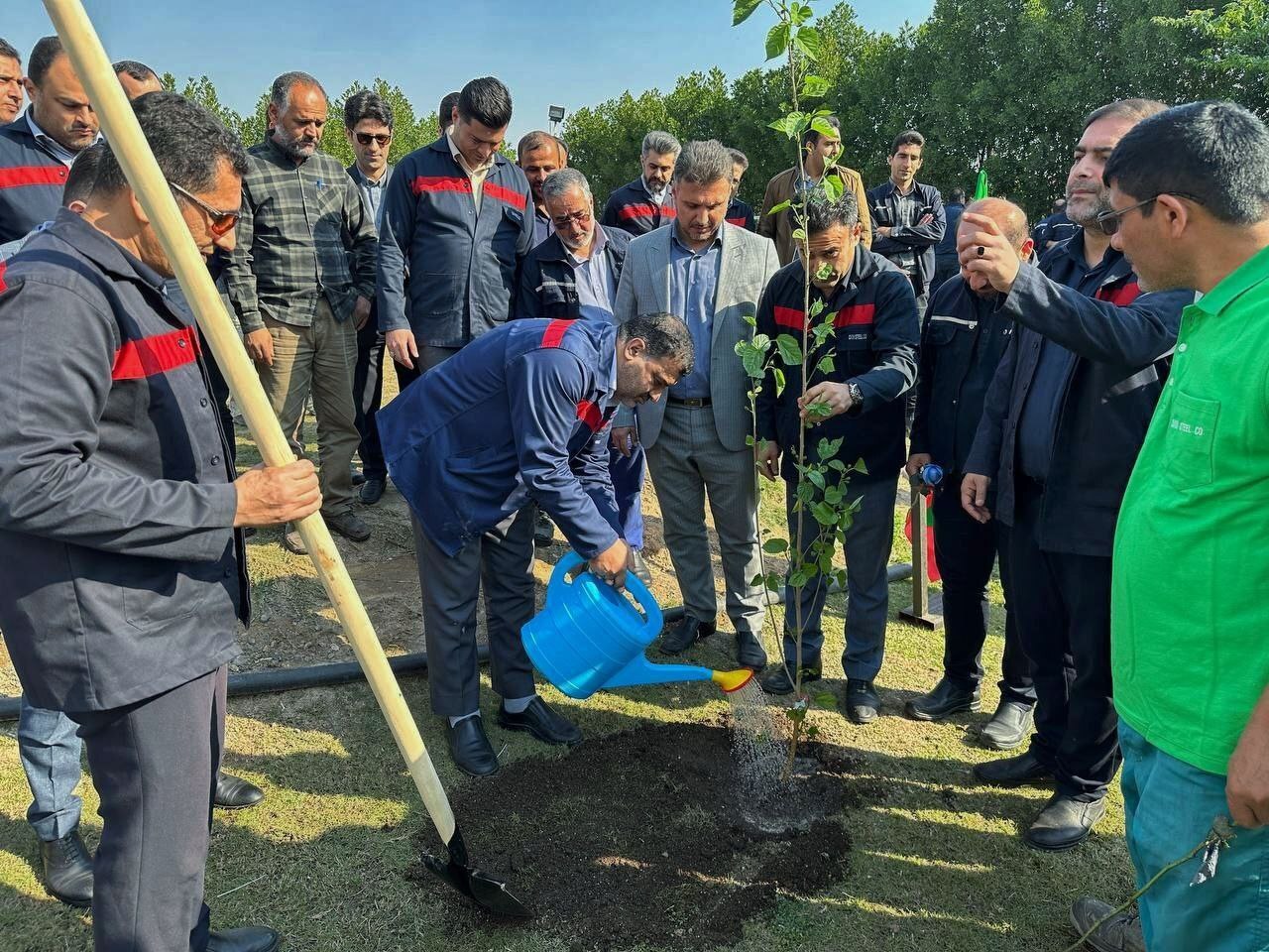 برگزاری آئین روز درختکاری در شرکت فولاد اکسین خوزستان